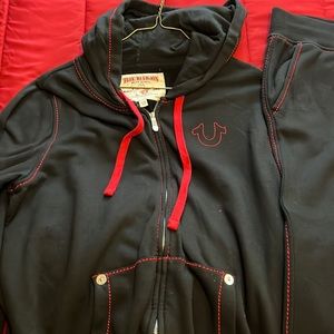 XL Men’s Top/Bottom True Religion SweatSuit